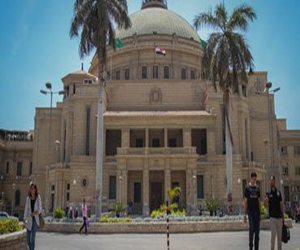   مصر اليوم - جامعة القاهرة تناقش الترتيبات الخاصّة بأعمال الامتحان والكنترولات