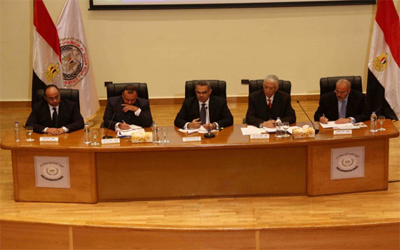   مصر اليوم - وزارة التنمية الإدارية خصّصت 237 منفذ جديد لتسجيل الوافدين في المحافظات