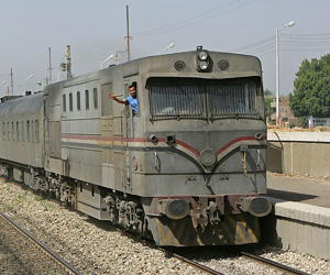   مصر اليوم - مقتل عجوزدهسه قطار الزقازيق-القاهرة في الشرقية