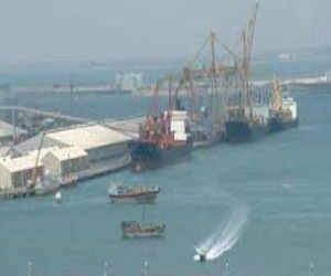   مصر اليوم - موانئ دبي تحذّر السفن من دخول ميناء العين السخنة