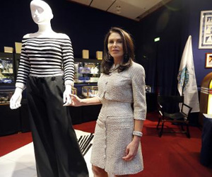   مصر اليوم - مزاد على مقتنيات لمنى أيوب مأخوذة من يخت لو فوسيا