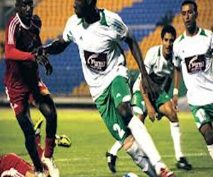 مصر اليوم - شعب إب اليمني يجدد لمدربه ومحترفيه النيجيريين