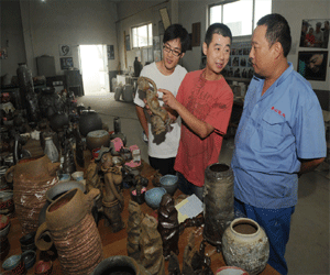   مصر اليوم - بكين: اختتام فعاليات مهرجان مو هوه الدولي للفخار