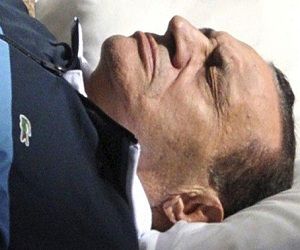 مصر اليوم - مبارك مكتئب وعلاء يحفظ القرآن وجمال يقرأ التاريخ