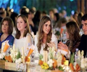 مصر اليوم - الملكة رانيا تحضر سحور مؤسسة نهر الأردن