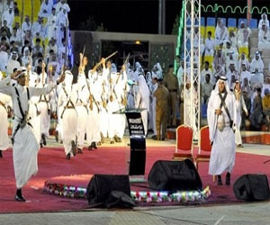   مصر اليوم - 14 شاعرًا و60 لاعبًا في مهرجان عرضة في جنوب السعودية