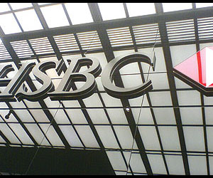 مصر اليوم - أتش.أس.بي.سي أجرى تعاملات سرية بحجم 16 مليار دولار مع إيران