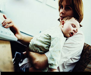 مصر اليوم - الأمومة لها طعم ومذاق خاص وكذلك العمل لاتستطيع المرأة الاستغناء عنهم