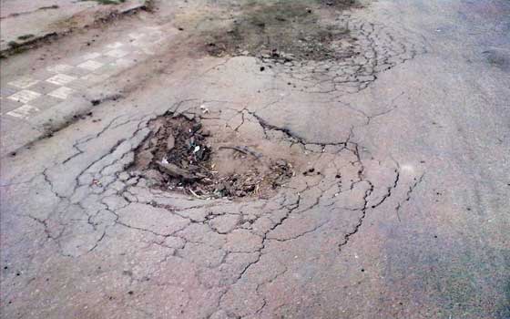   مصر اليوم - انفجار ماسورة مياه وراء الهبوط الأرضى بمنطقة ماسبيرو