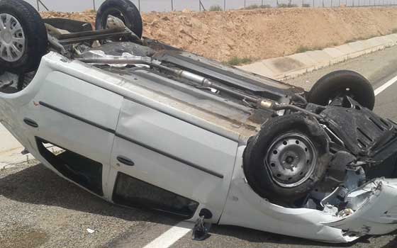   مصر اليوم - مقتل أب وابنته إثر حادث سير على الطريق الدولي
