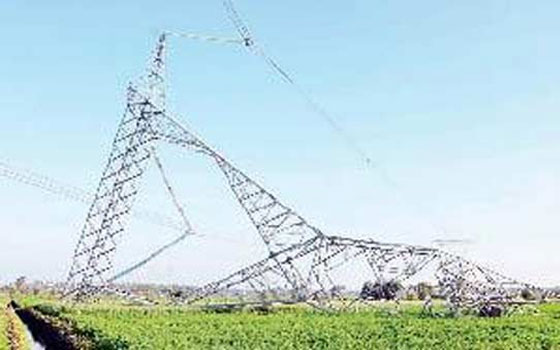 مصر اليوم - أهالي بلبيس يحبطون تفجير برجين كهرباء في الشرقية