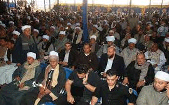   مصر اليوم - جلسة صلح بين عائلتين في أبوحمص فى قضية قتل