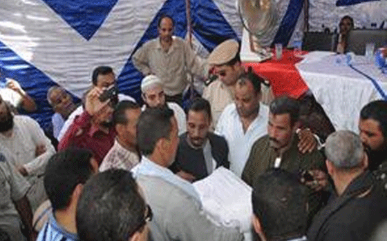   مصر اليوم - إنهاء خصومة ثأرية بين أولاد العم من عائلة الجعفري في الفيوم