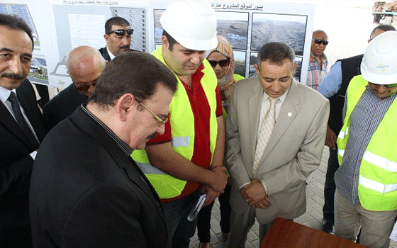   مصر اليوم - ضاحي يتفقد ميناء شرق التفريعة في بورسعيد