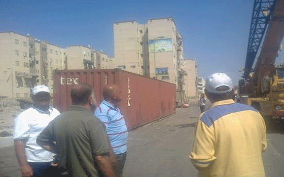   مصر اليوم - حي ضواحي بورسعيد يستلم حاويتان من القوات المسلحة