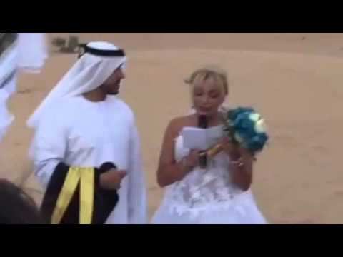 إماراتي يحتفل بزواجه من فتاة فرنسية وسط الصحراء