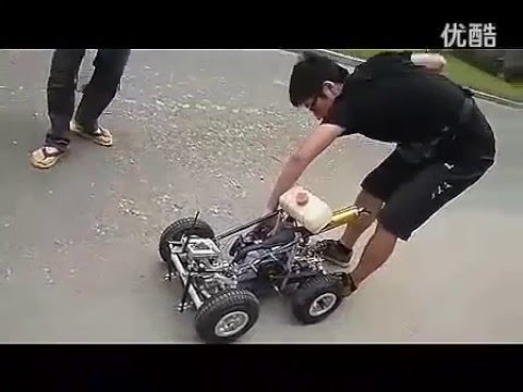 شاب يبتكر سيارة صغيرة فائقة السرعة