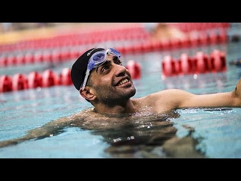 فيديو لاجئ سوري في اليونان سيحمل الشعلة الأولمبية الثلاثاء المقبل