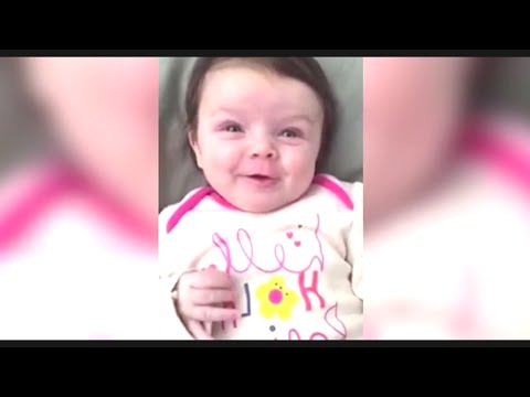 شاهد رضيعة تقول مرحبًا وعمرها شهرين ونصف
