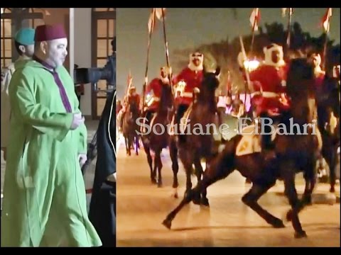 حصان يفقد توازنه ويكاد يهوي لدى مواكبة الملك محمد السادس في البحرين