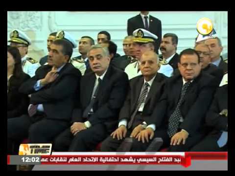 بالفيديو السيسي يُؤكّد أنَّ الدولة تتخذ خطوات جادة لتنمية وتطوير المراكز الصناعية القائمة