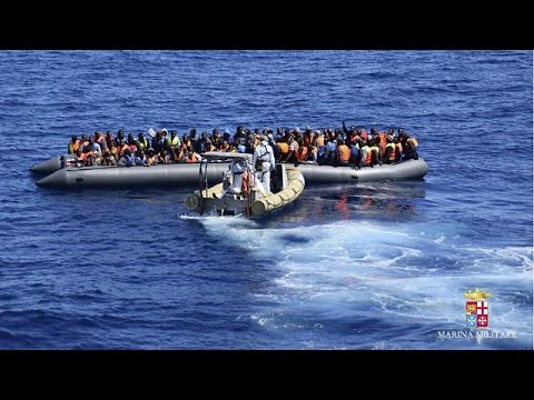 السلطات الإيطالية تنقذ ستة وعشرين لاجئًا من الغرق