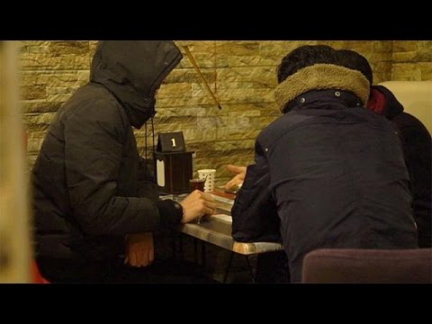 شاهد المهربون يخدعون المهاجرين في تركيا