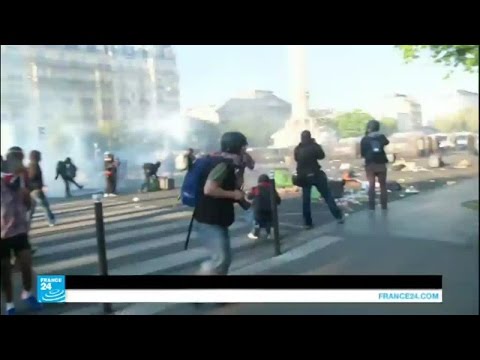 بالفيديو اشتباكات بين الشرطة ومتظاهرين في عيد العمال في باريس