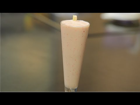 طريقة عمل كوكتيل الزبادي بالفواكه