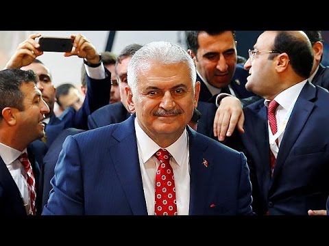 بالفيديو يلديريم رئيس الحكومة الجديد بعد انتخابه على رأس حزب العدالة والتنمية الحاكم