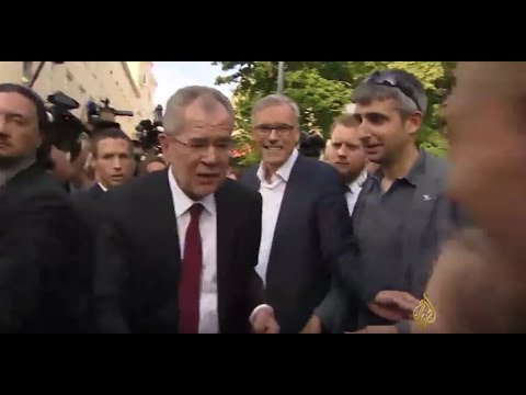 فان دير بيلين رئيسًا للنمسا