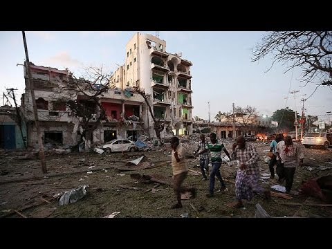 قتلى في هجوم تبنته حركة الشباب على فندق في مقديشو