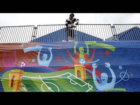 كأس أوروبا على الأبواب وإضرابات فرنسا تشتد