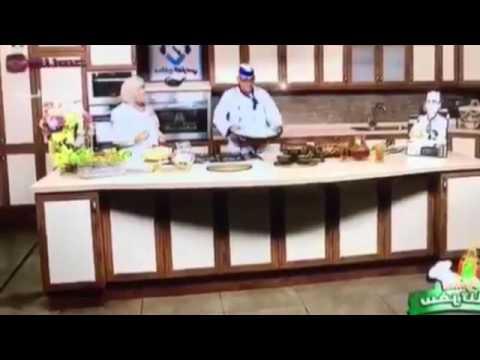 شيف يتعرض لموقف محرج على الهواء