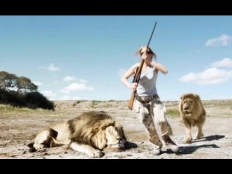 لحظة هجوم أسد أفريقي على فتاة انتقامًا لصديقه