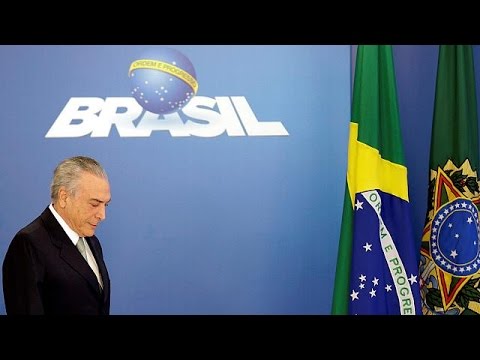استقالة وزير السياحة البرازيلي هنريك إدواردو ألفيس