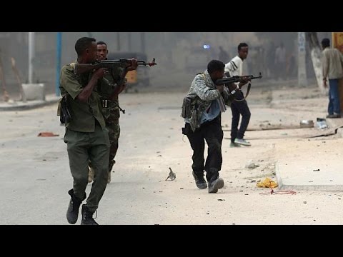 شاهد ارتفاع عدد ضحايا الهجوم على فندق  مقديشيوإلى 15 قتيلًا