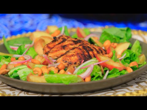 سلطة الدجاج بالخوخ