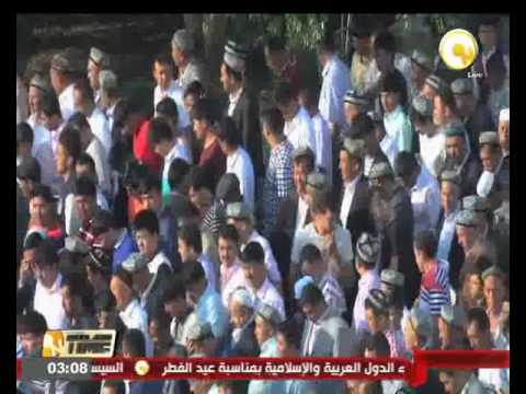 المسلمون في شتى أنحاء العالم يحتفلون بعيد الفطر المبارك