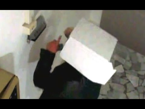 هكذا يهرب موظفو القطاع العام من ماكينات الحضور والانصراف