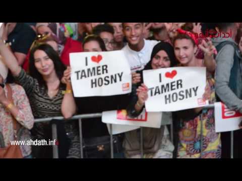 بالفيديو تامر حسني يلهب ساحة الأمل في مهرجان تيميتار