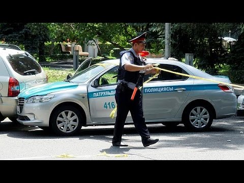 بالفيديو  مقتل 4 أشخاص في هجمات في مدينة ألمائي في كازخستان