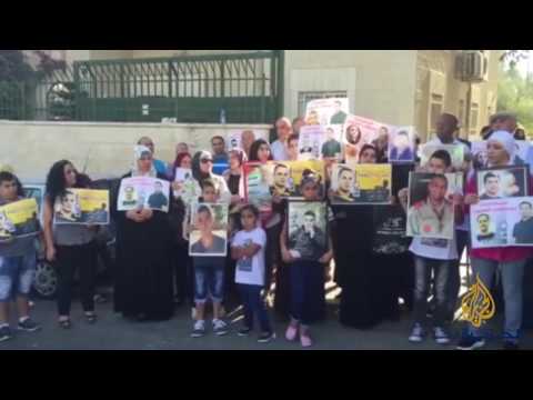 شاهد اعتصام تضامني مع الأسير بلال كايد