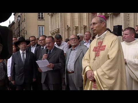 شاهد فاجعة ذبح راعي أبرشية توحد فرنسا
