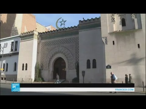 فيديو فالس يدعم قرار وقف التمويل الخارجي لبناء المساجد لفترة مؤقتة