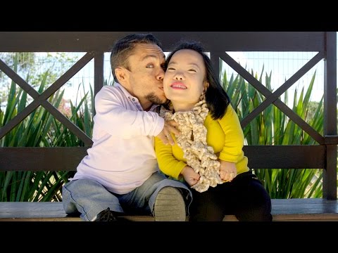 أقصر صديقين في العالم يستعدان للزواج