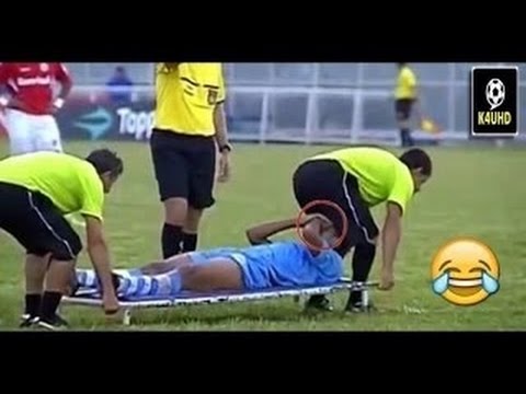 استمتع بأبرز اللقطات الكوميدية داخل الملاعب
