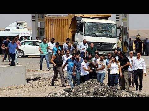 ستة قتلى في انفجار سيارة مفخخة في جنوب شرق تركيا