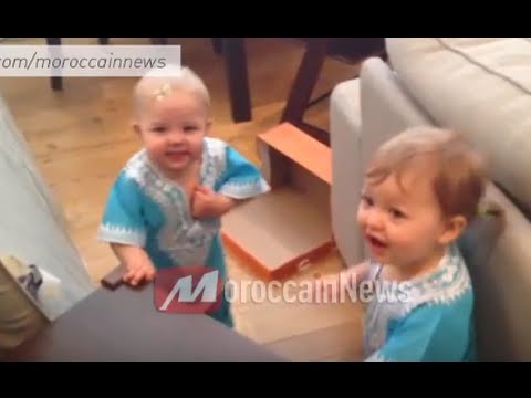 أطفال يقلدون الرقص العيساوي