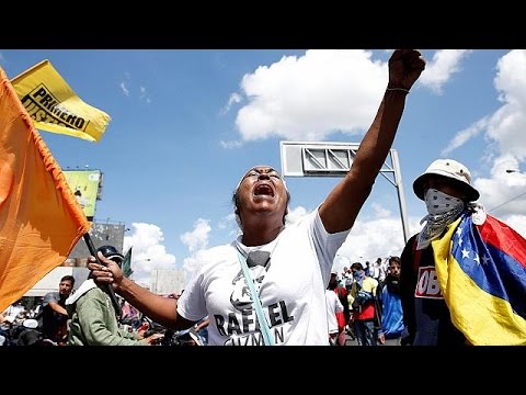 مظاهرتان موالية ومعارضة للرئيس نيكولاس مادورو في العاصمة كراكاس